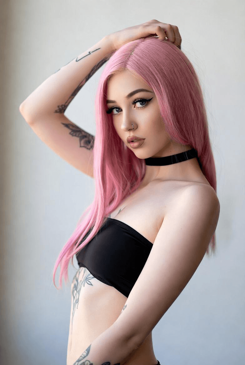 Raven "V" Lennox — Romance AI character